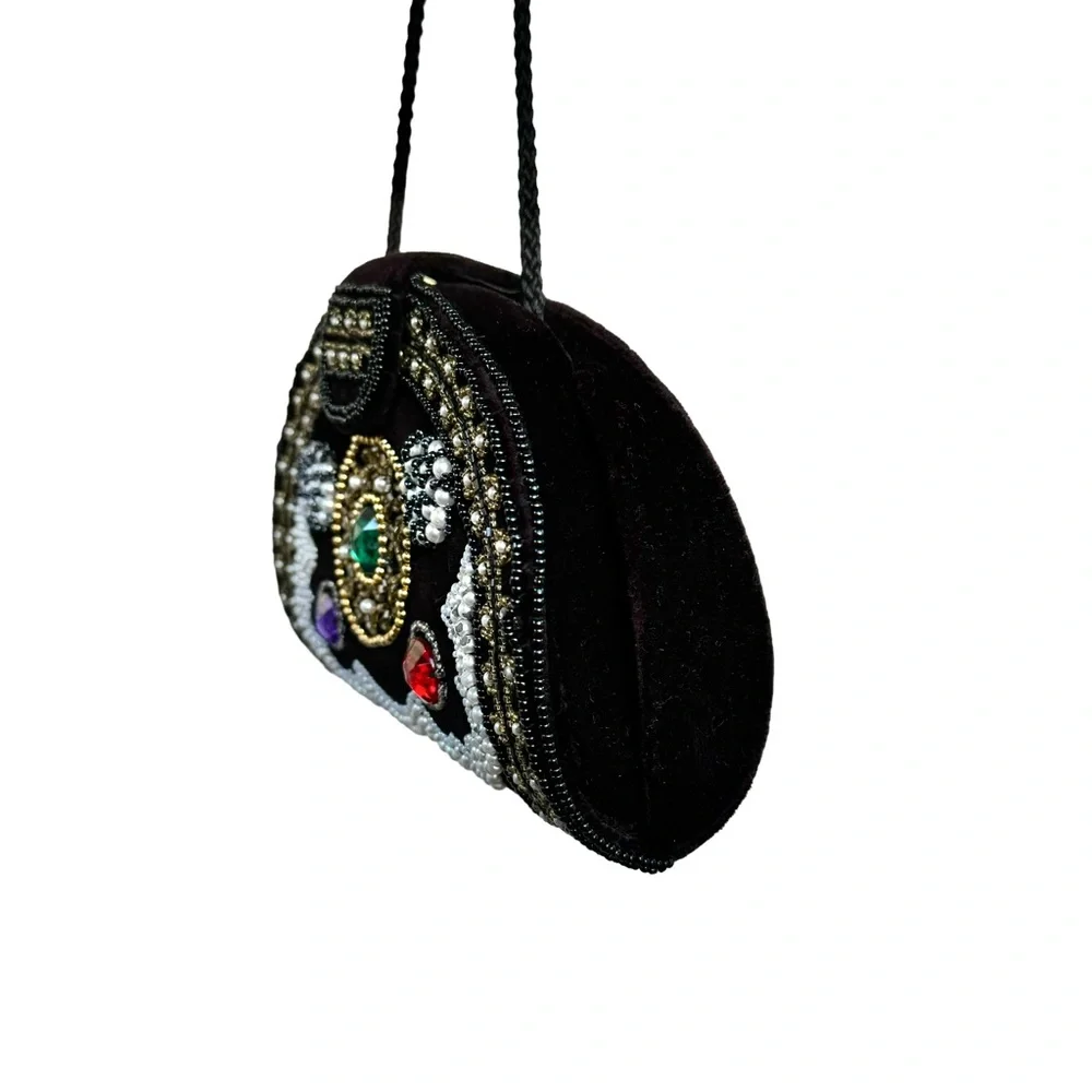🆕 Magid Beaded Clutch Crossbody